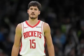 开云体育官网注册-社区盾赛程吃紧，费城76人集结日篮板制胜，态度坚定，轮换策略成焦点(燕云十六声体质如何提升)